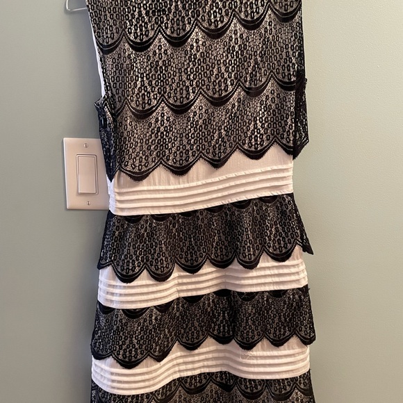Classic and stylish BCBG Black and White Scalloped Lace Dress. - Picture 4 of 4